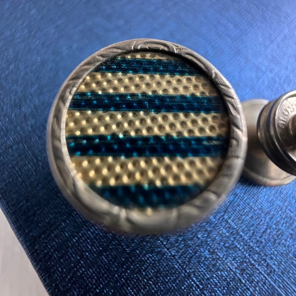 2 Pair of Vintage 'Snap Back' Cuff Links - Picture 6 of 10